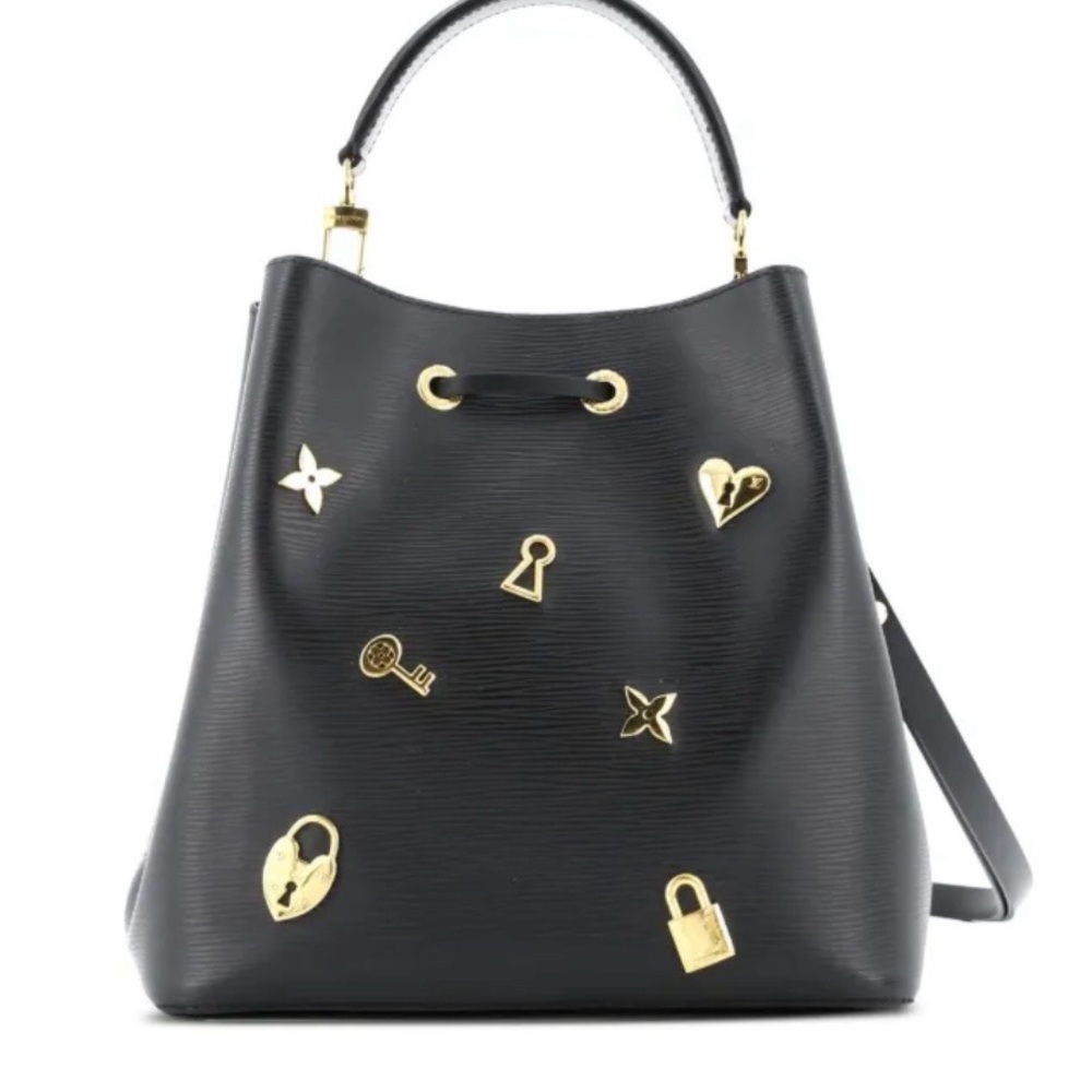 (Preowned) Louis Vuitton NeoNoe Handbag Love Lock Epi Leather bucket bag